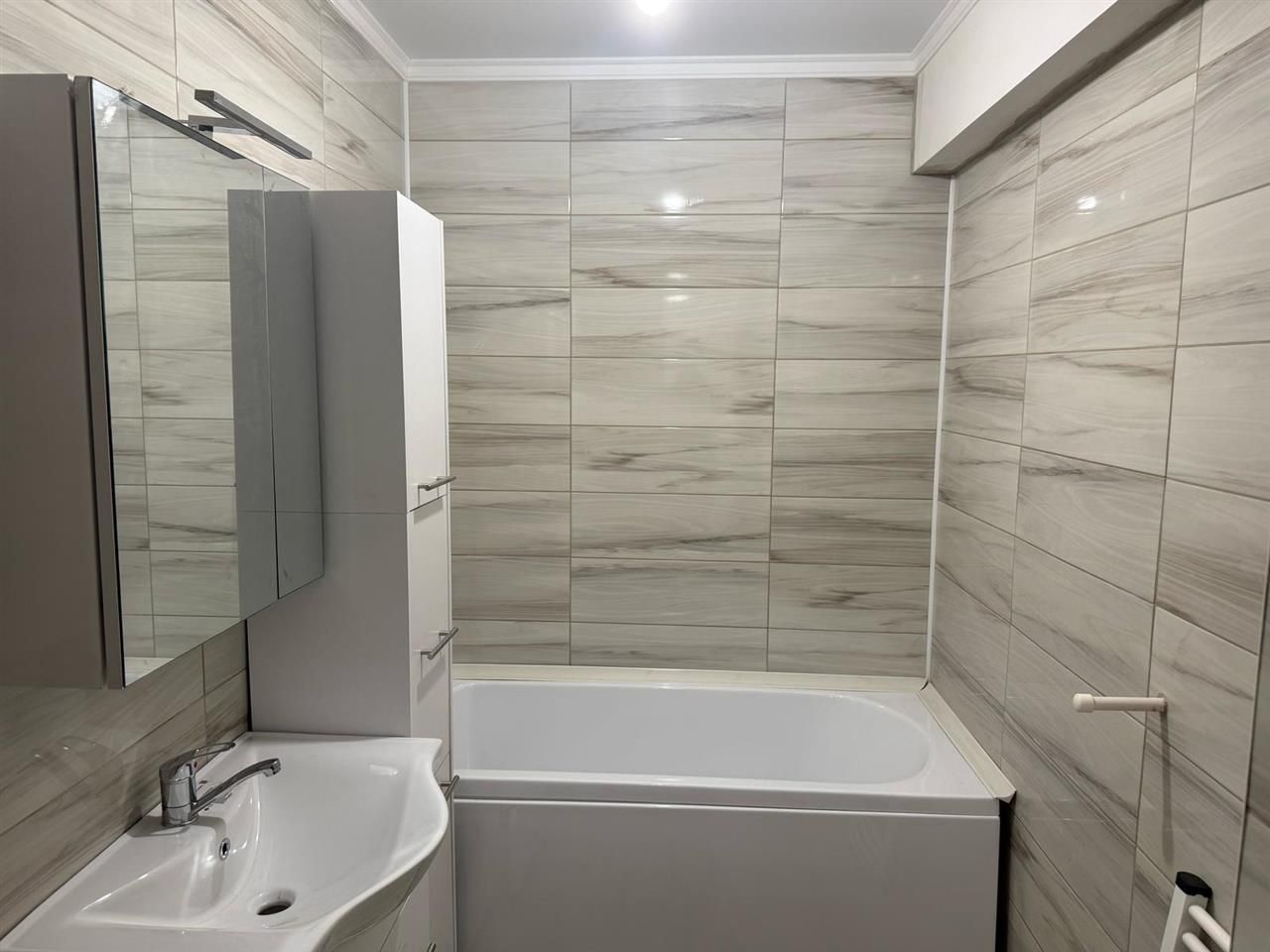 Apartament 2 camere decomandat Theodor Pallady  loc de parcare subteran inclus in pret - Poză 5