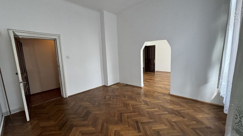 De vanzare apartament 4 cam. in vila 140 mp si curte 170 mp ultracentral sect 5 - Poză 5