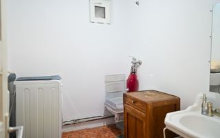 Casa cu 7 camere de vanzare | Zona Centrala, Baicoi | Comision 0% - Poză 28