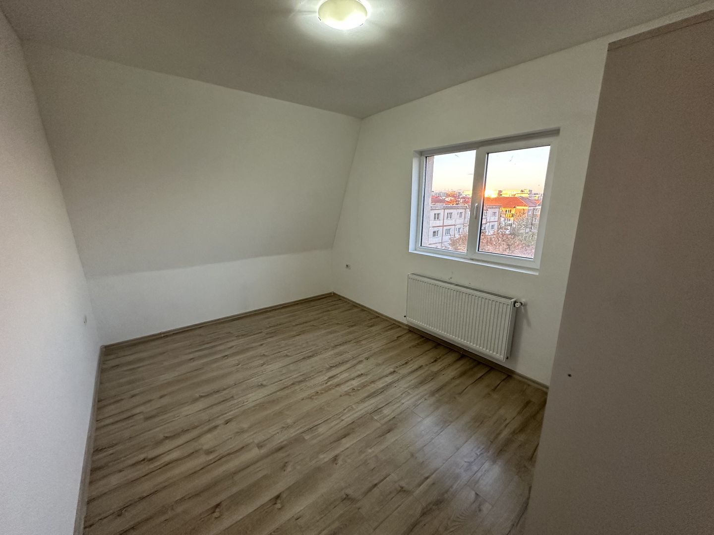 Apartment 3 camere 75 mp utili - Poză 10