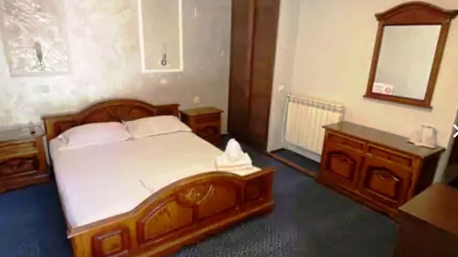 Pensiune cu 18 camere in centrul Brasovului - Poză 13