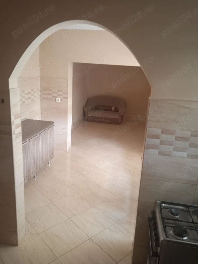 BRASADAS vinde casa spatioasa in zona 14 Mai. - Poză 1
