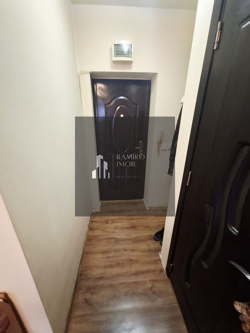 Apartament 2 camere Resita - Poză 7