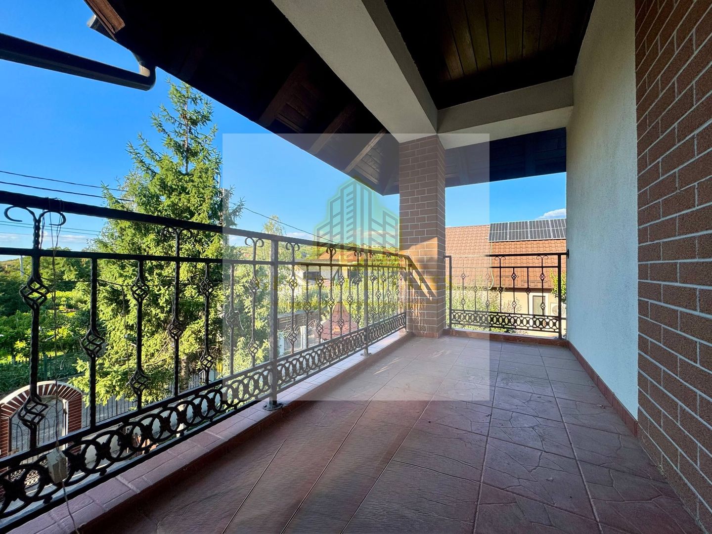 Vânzare Casă  D+P+E - 230 m.p. - Bucium - Poză 16