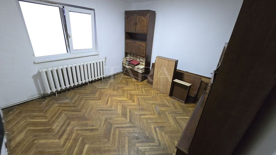 Apartament cu 3 camere decomandat în zona Peny – ideal pentru familie. - Poză 4