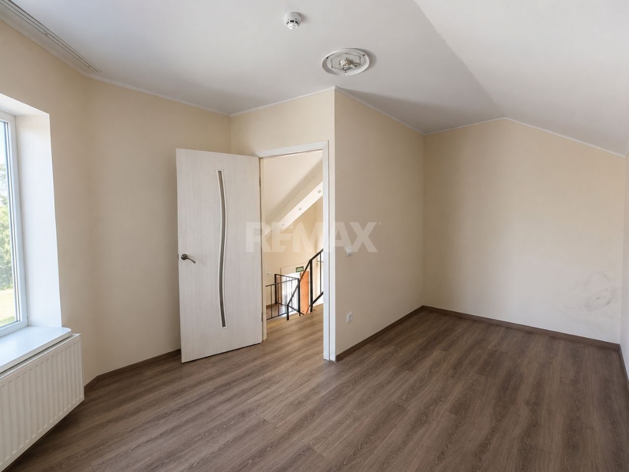 Casă în Doroțcaia – 170 m² | 13,71 ari | 6 camere + living - Poză 17
