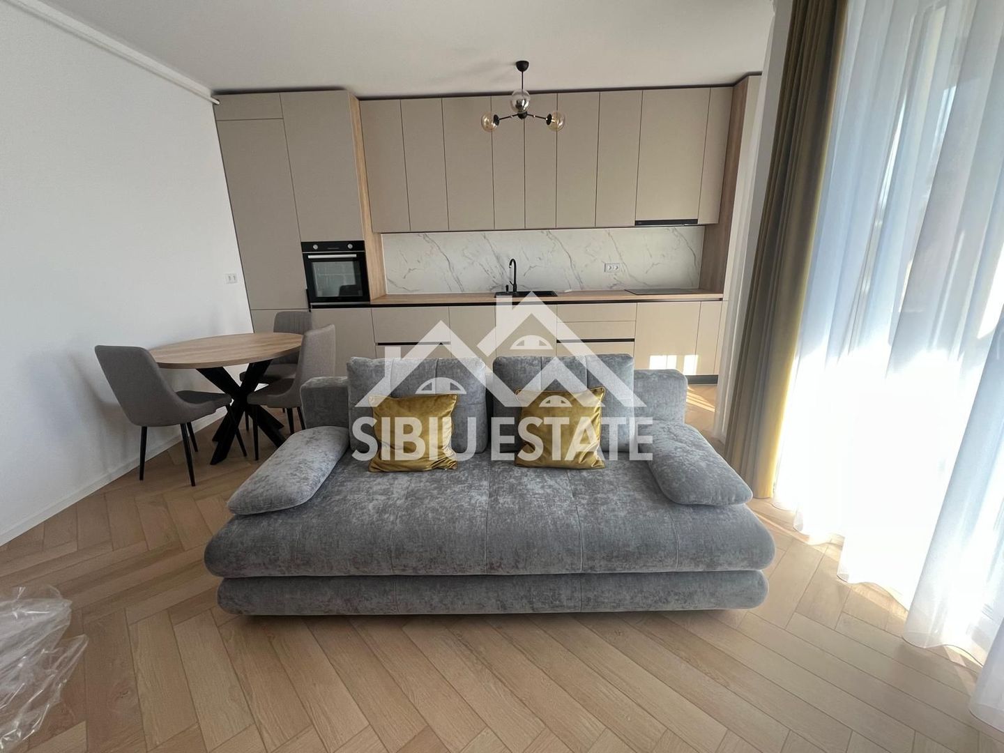 Apartament modern de inchiriat 2 camere Zona Centrala - Poză 3