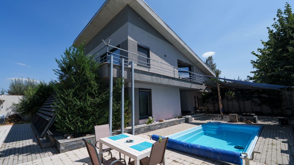 Casa de vanzare Ford Cassia Park - Poză 1