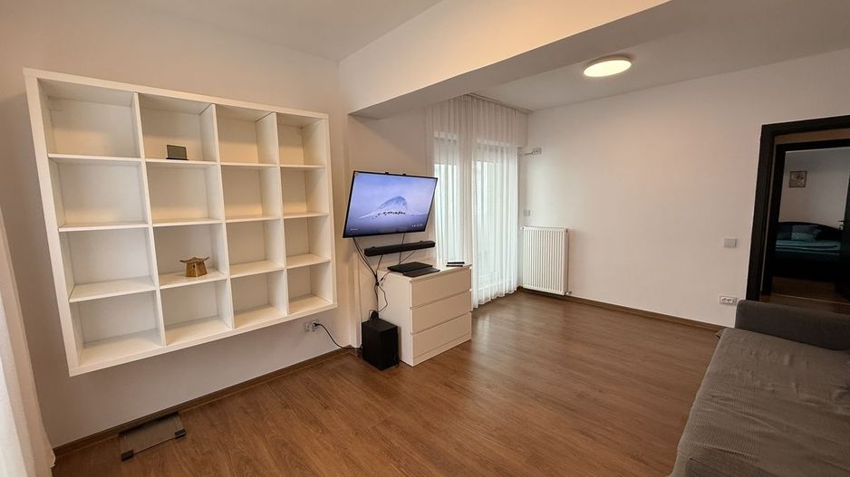 Apartament 2 camere lux, bloc nou, terasă 20 mp, centrală proprie, preț excelent - Poză 1
