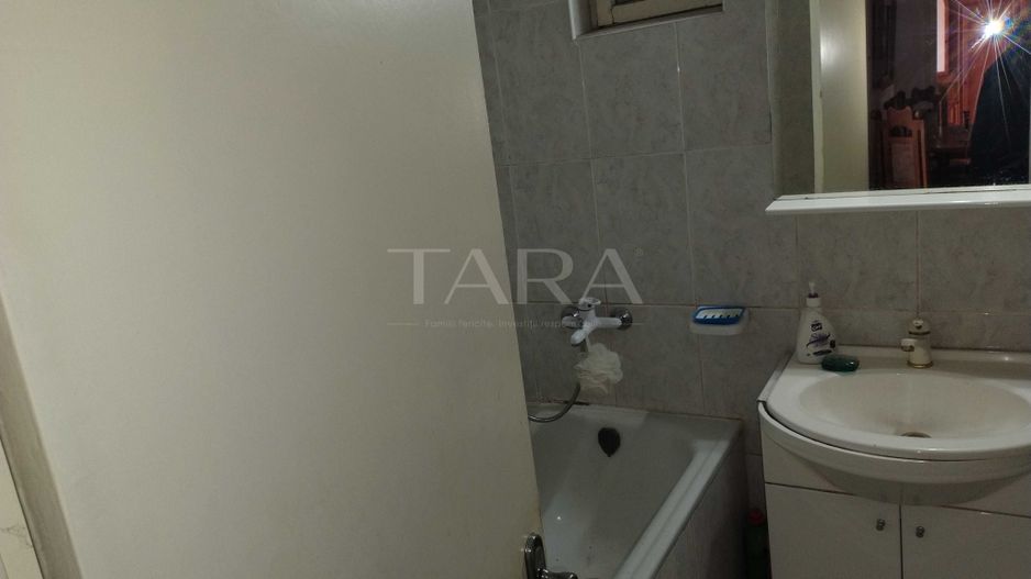 Apartament spațios, central, ideal pentru familie sau investiție! - Poză 6