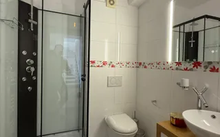 Penthouse pe doua niveluri cu 5 camere in cartierul Buna Ziua! - Poză 11