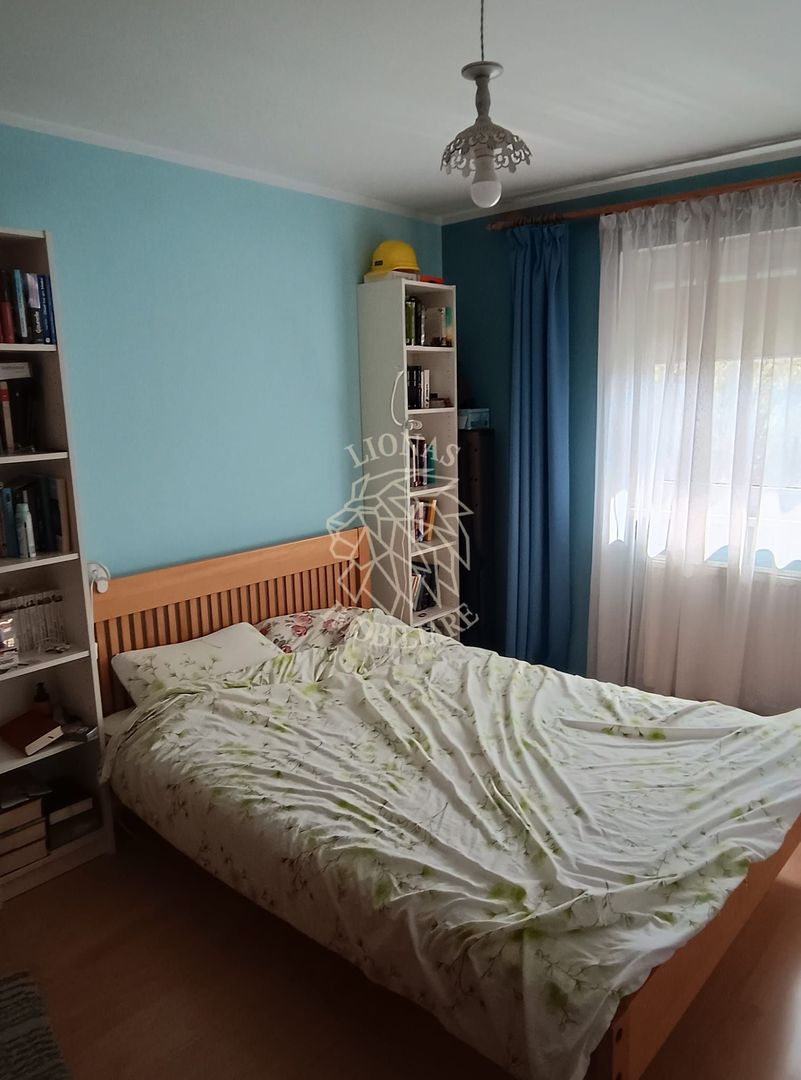 Casa 114 mp cu Sistem Fotovoltaic-terasa-curte amenajata-Eroilor - Poză 3