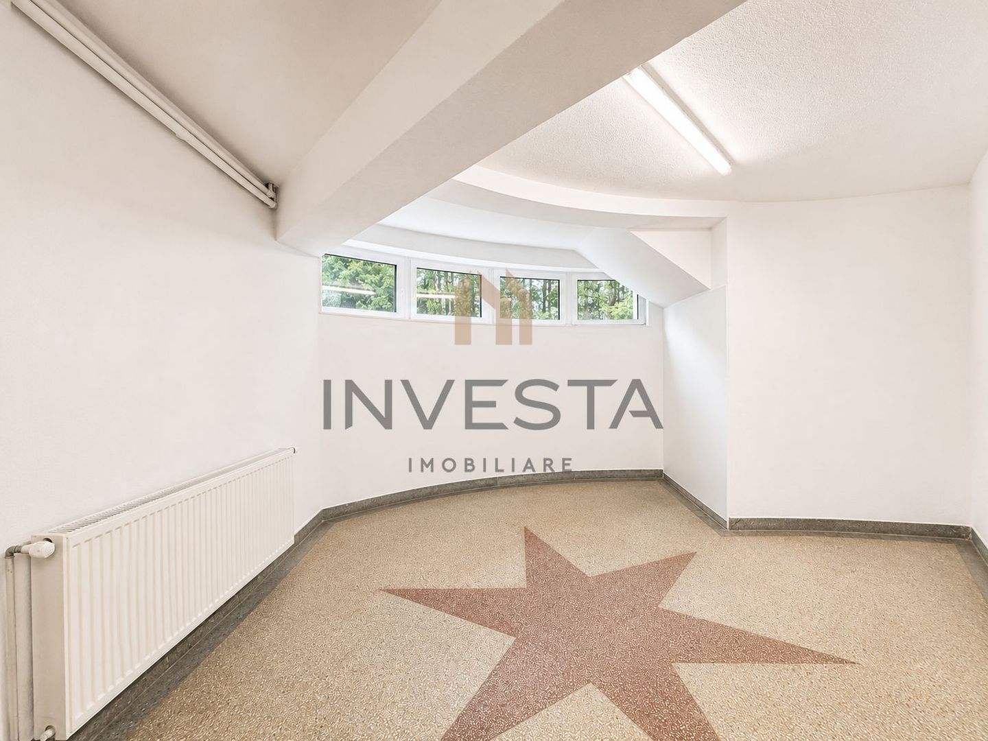 Vila spatioasa cu 15 camere de inchiriat in zona Andrei Muresanu - Poză 29