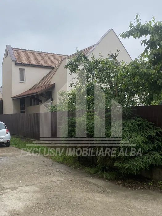 Imobil pretabil pensiune, clinica, spatiu birouri, Cetate - Poză 4