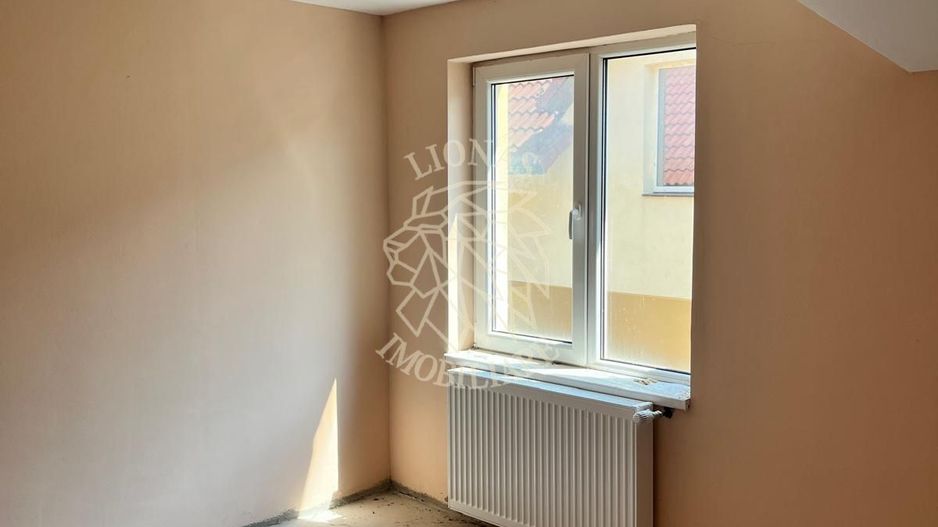 Apartament 4 camere-curte-parcare-balcon-Zona Valea Budacului - Poză 4