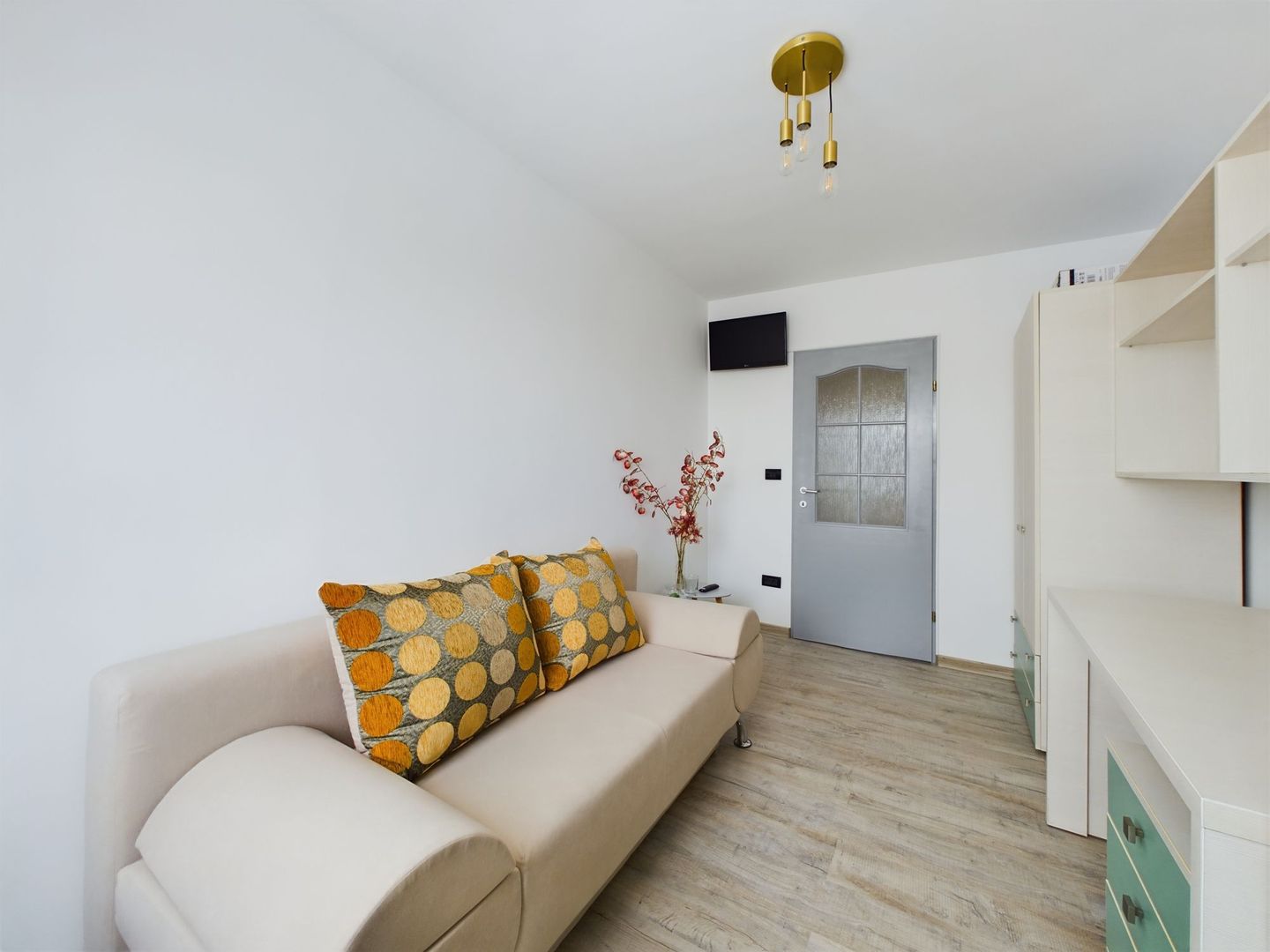 Apartament cu 3 camere în Vlaicu, Y-uri - Poză 3