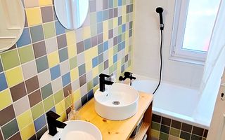 Oferim spre inchiriere un apartament cu 3 camere,modern, zona Spitalul Judetean - Poză 20