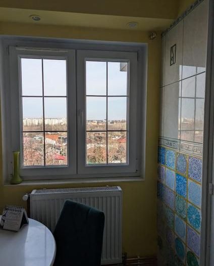 Calitate și spațiu: elegant, 90 mp, 1989, centrală proprie, parcare, priveliște - Poză 12