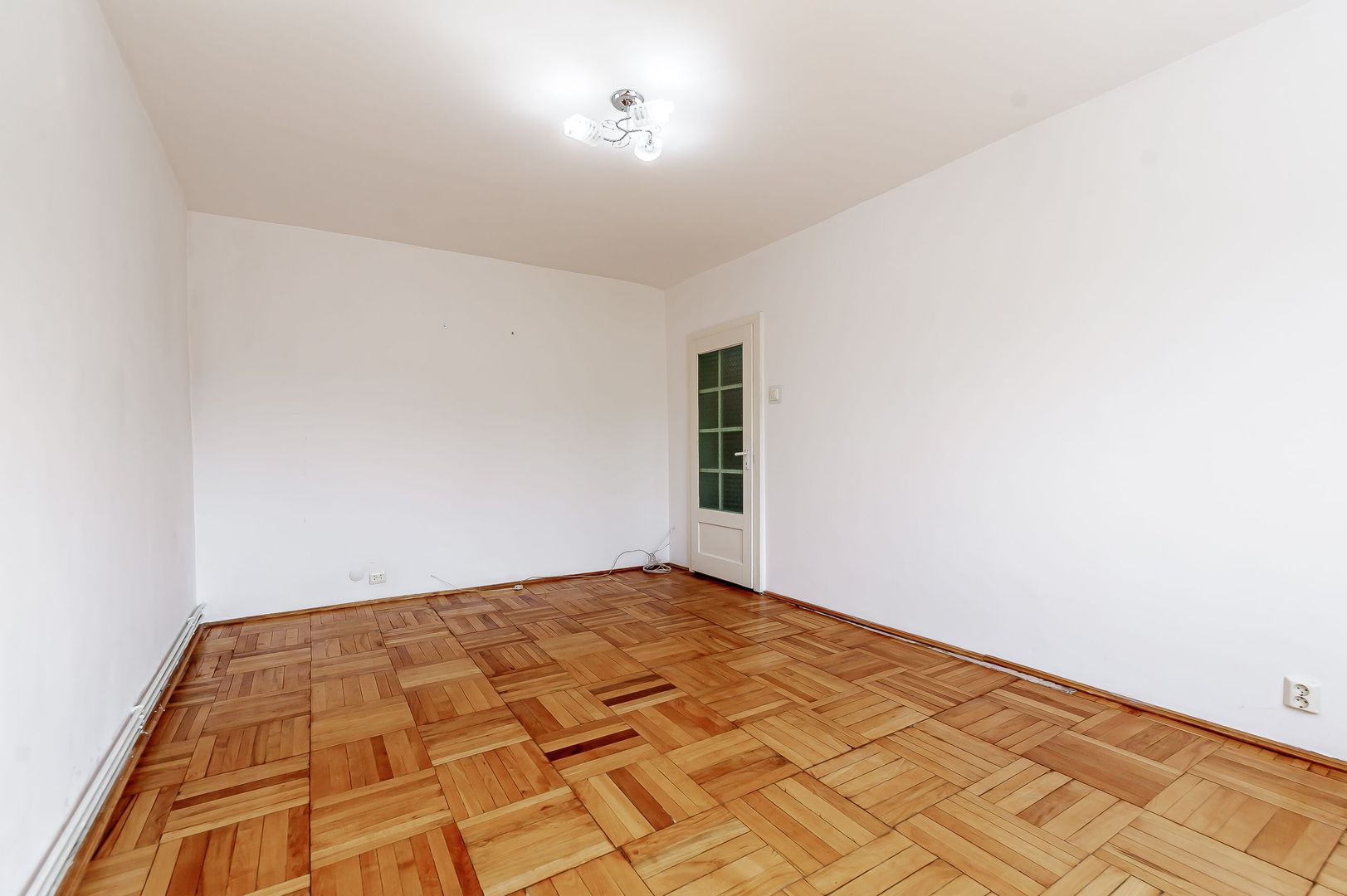 REZERVAT! Apartament spațios 3 camere - Piața UTA - COMISION 0% - Poză 2
