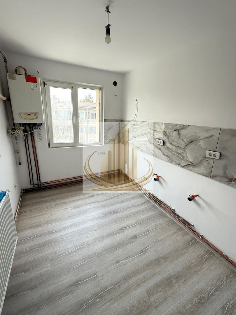 Apartament modern 3 camere, 2 băi, balcon și boxă – Zona Șagului - Poză 2