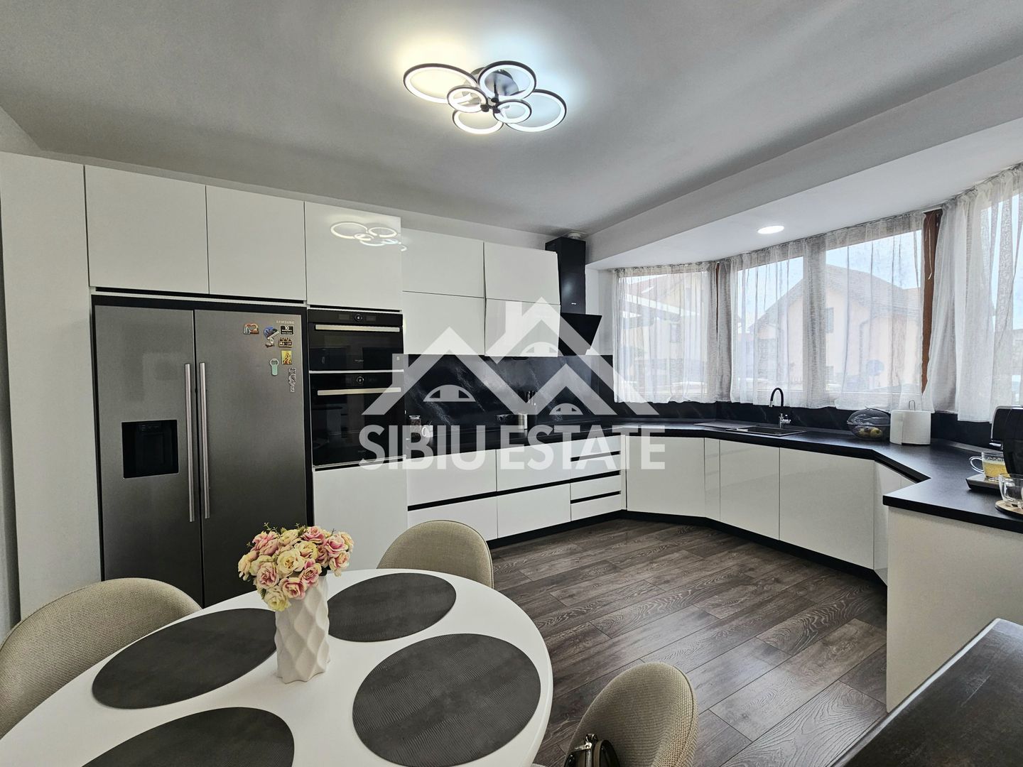 Casa 4 camere Sibiu dotari bune, pivnita, terasa - Poză 4