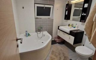 Vila de închiriat - 4 camere -Otopeni - Poză 7