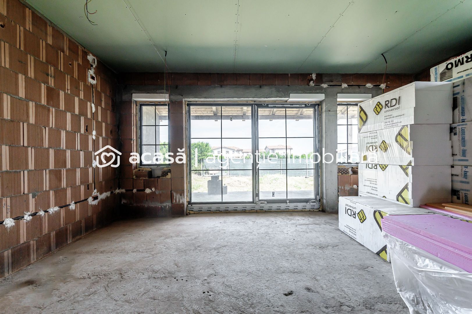 Casă nouă, parțial finalizată – Str. Constituției, Aradul Nou - Poză 4