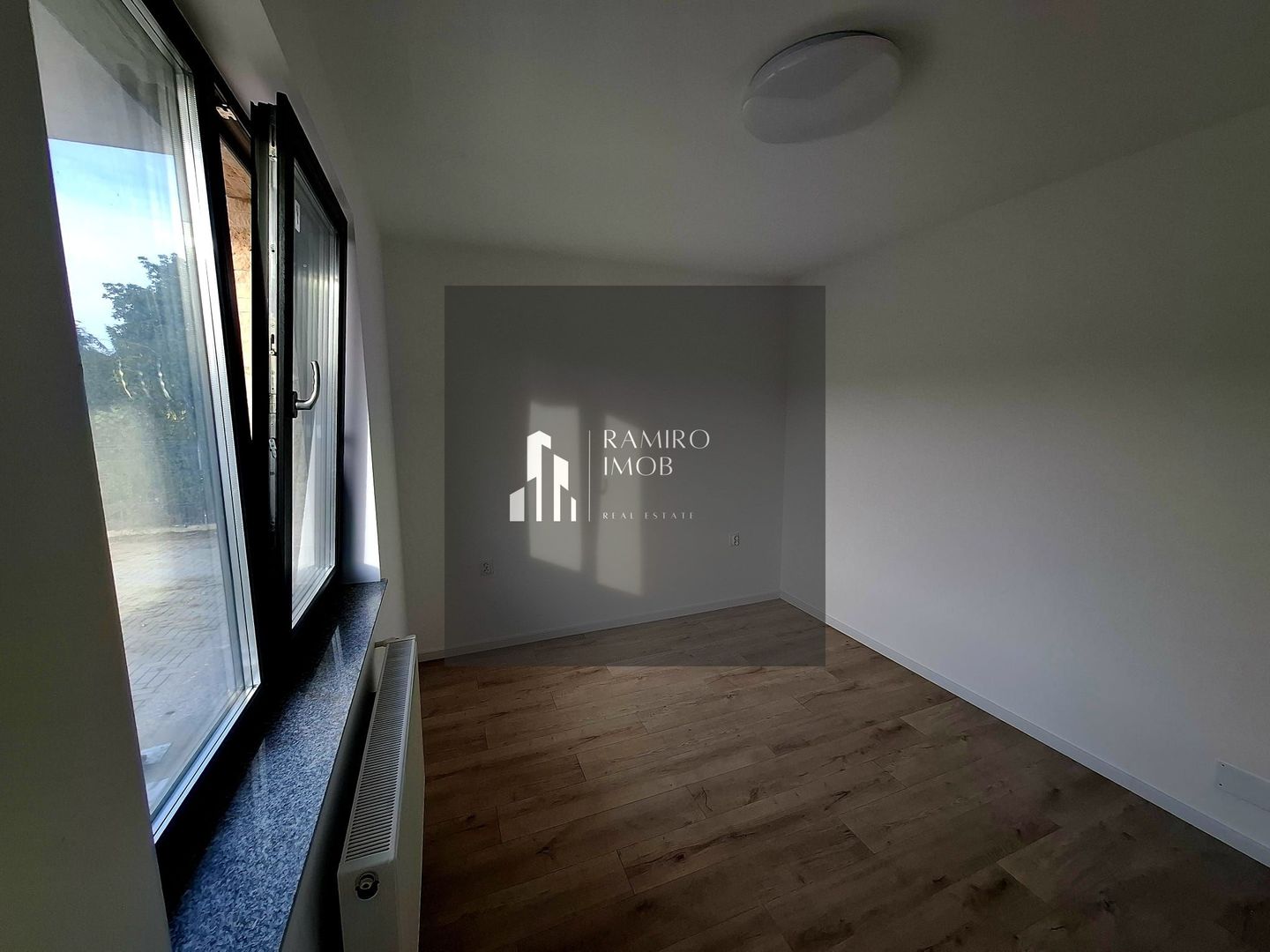 BUFTEA - APARTAMENT 3 CAMERE CU TRERASA SI CURTE. - Poză 13