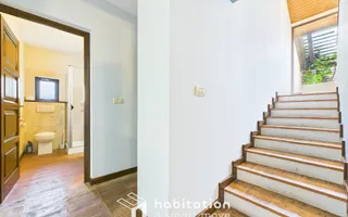 Oază de liniște: vilă spațioasǎ cu grădină matură superbă si  2 garaje - Poză 15