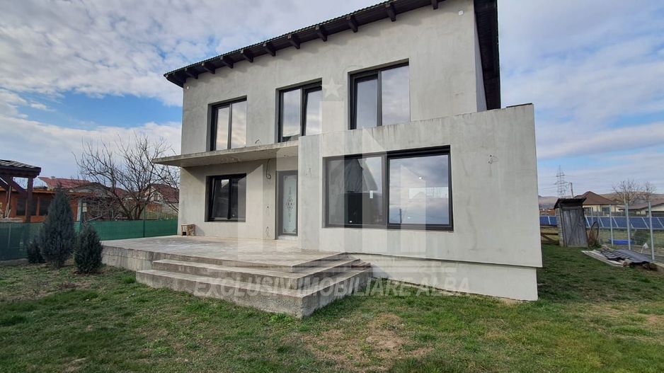 Casa noua de vanzare, Arex - Poză 1