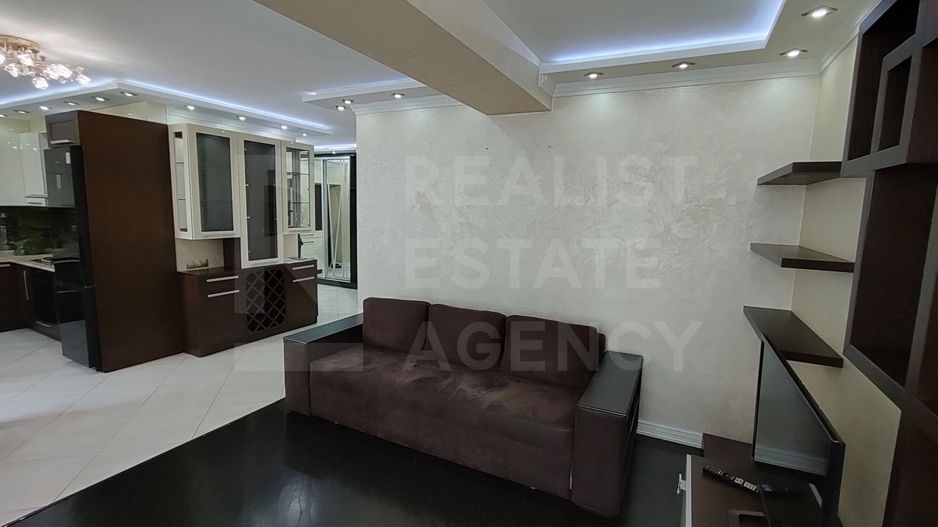 Vânzare, apartament, 3 camere , str. Mircea cel Bătrîn, Ciocana - Poză 2