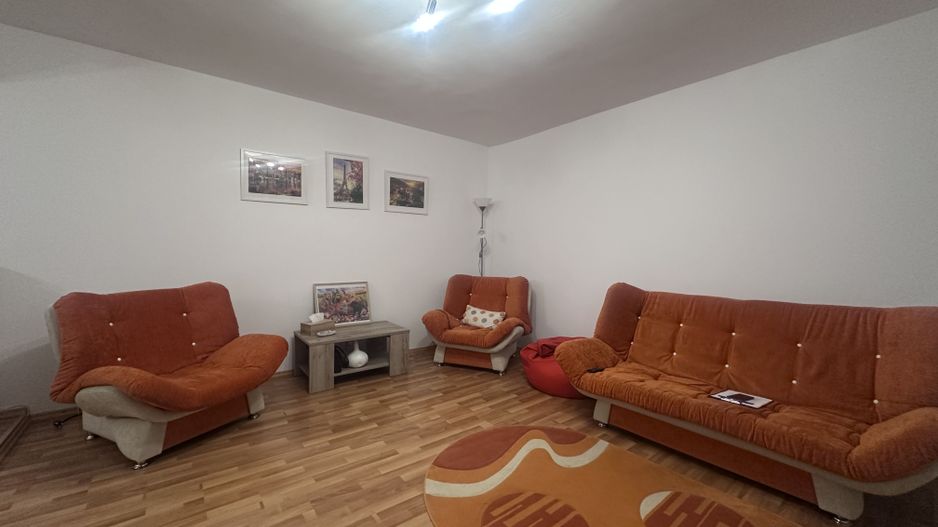 Vânzare apartament 3 camere - Confort modern într-o zonă excelentă! - Poză 1