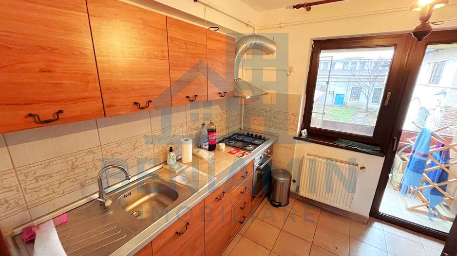 Apartament 3 camere decomandat etaj 1 an 2009 centrala - Poză 4