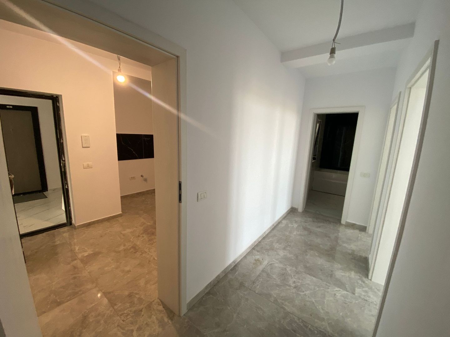 Giroc-Neptun | 2 Camere  | Decomandat | Lift | Disponibil imediat - Poză 2