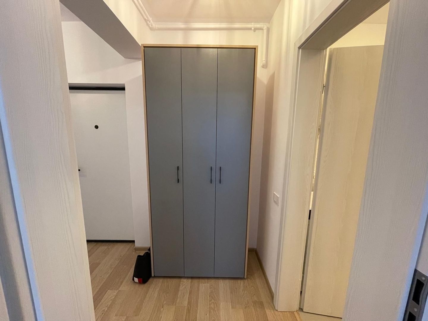 AP. 2 CAMERE APARATORII PATRIEI, CENTRALA, BUCATARIE INCHISA,PARCARE - Poză 7