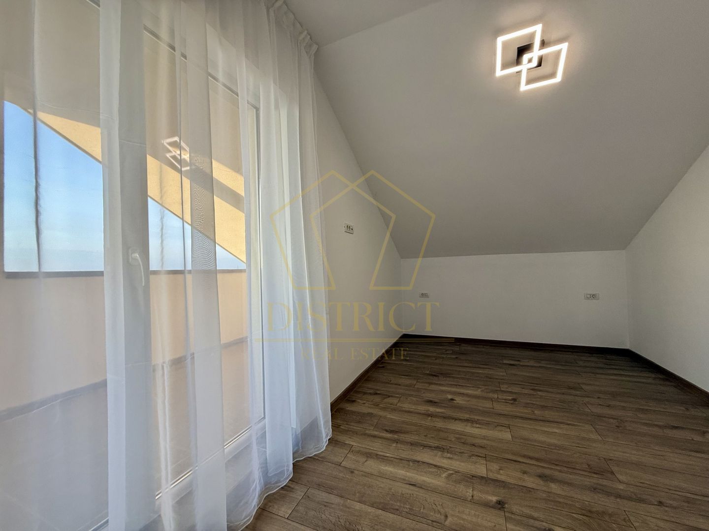 Apartament prima inchiriere cu 3 camere | Dumbravita - Poză 3
