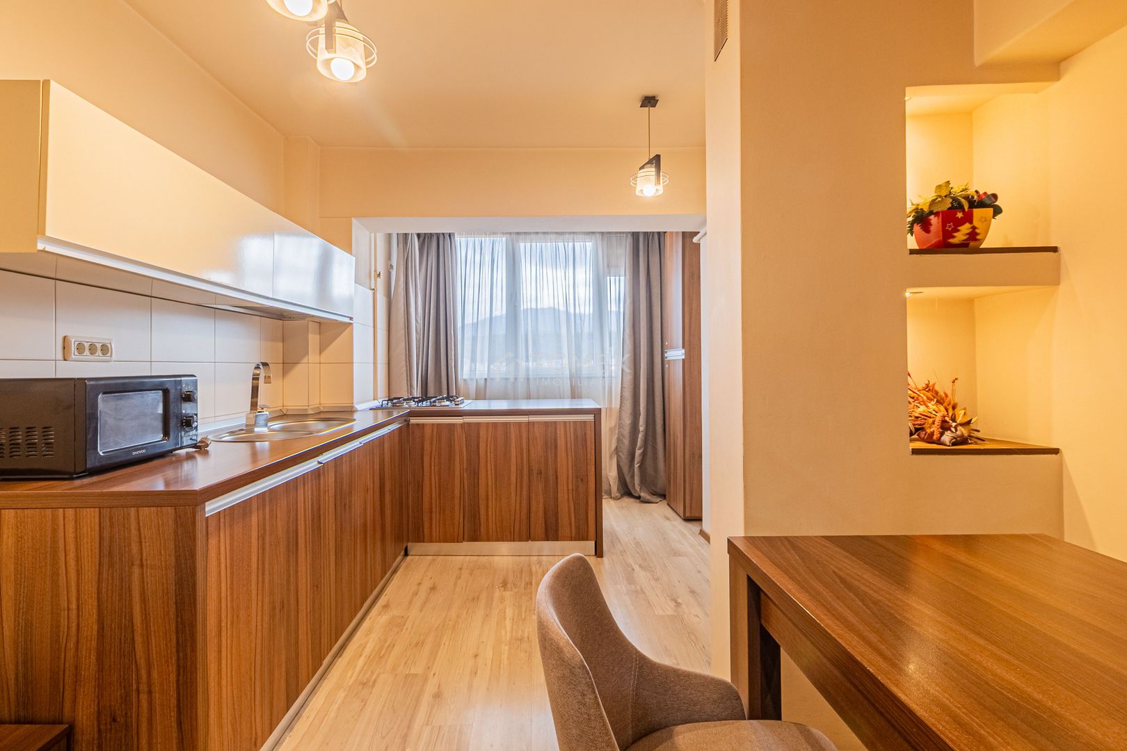 Apartament 2camere B-dul Garii vis-a-vis de Sala Sporturilor - Poză 5