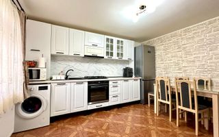 Apartament 3 camere, 2 balcoane inchise, loc de parcare, zona Junior - Poză 3