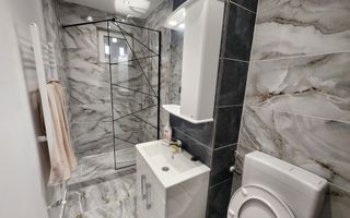 De vanzare apartament 2 camere, Centru - Poză 6