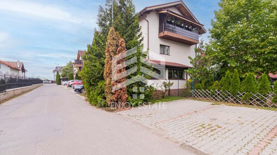 Apartament 4 camere si Curte Proprie | Parcare Inclusă - Poză 23