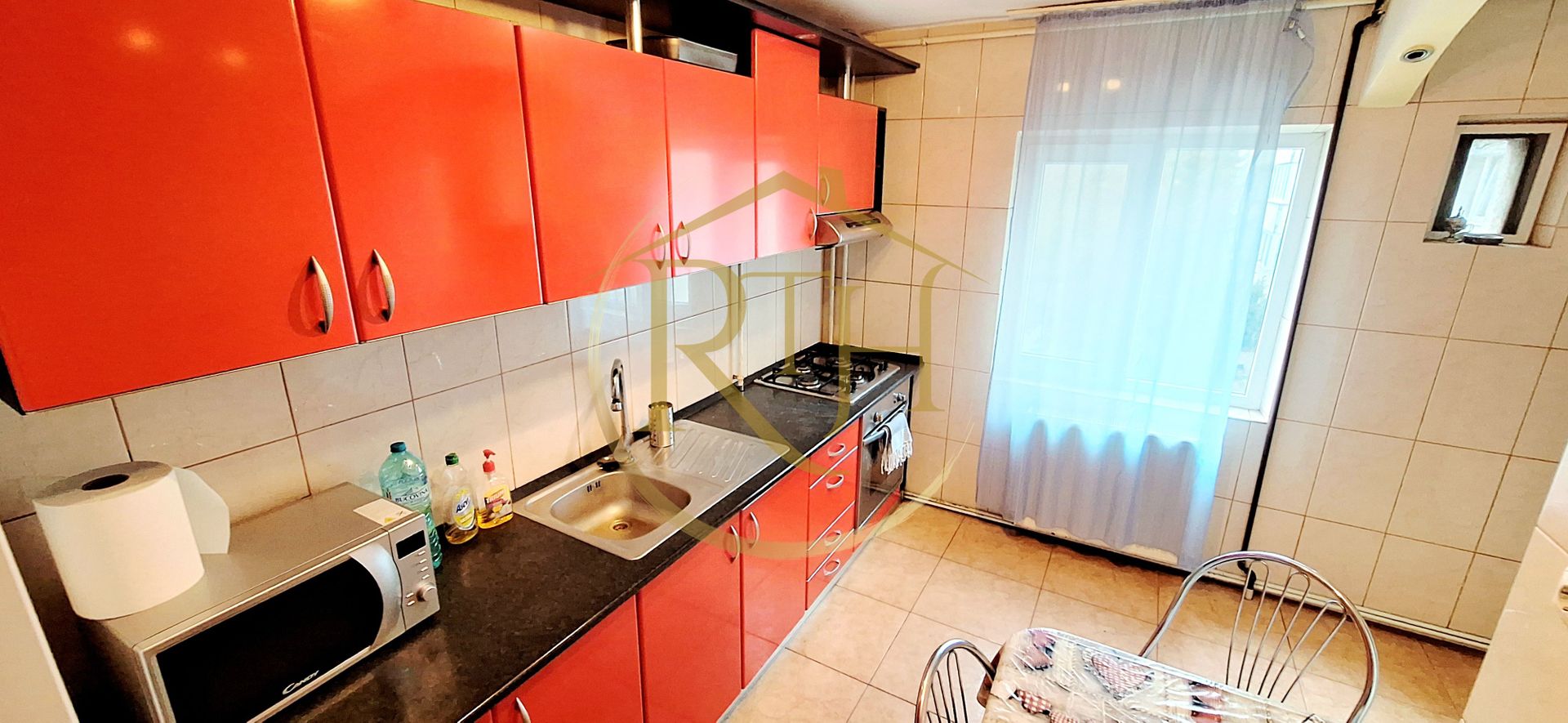 Oferim spre inchiriere,apartament spatios,3 camere,aproape de Spitalul Judetean - Poză 15