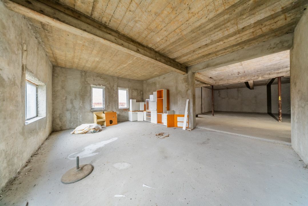 Casa caramida P+M, Vinga, cu potential spatiu comercial - Poză 7