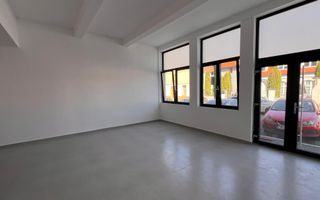 Spațiu comercial de închiriat în Cisnădie – renovat, cu vitrine la str - Poză 2
