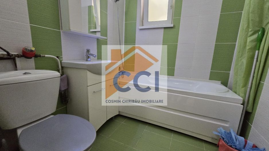 DE VÂNZARE - Apartament cu 2 camere în Bacău - Etaj 1 - Poză 22