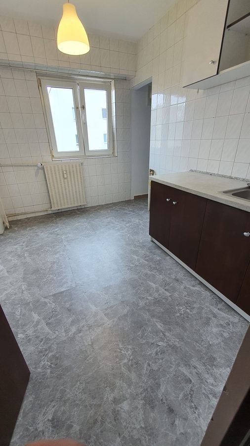 Închiriez apartament 3 camere, nemobilat, Piața Muncii, pentru locuit - Poză 5