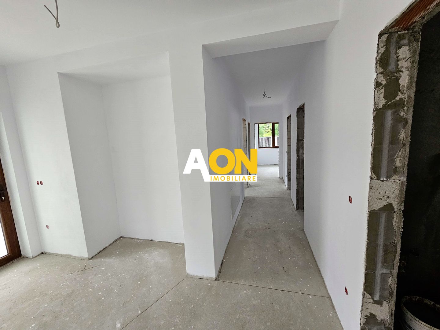 Casa semifinisata, 4 camere, 392 mp teren,  Barabant - Poză 5