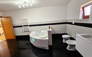 Casa 7 camere, garaj dublu, finisaje lux, 629 mp teren,zona Prefectura - Poză 24