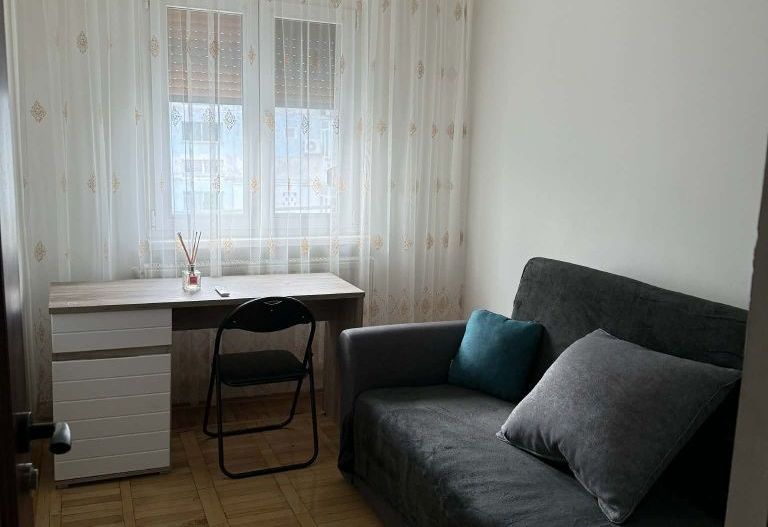 Apartament cu 3 camere- Craiovita Noua - Poză 3