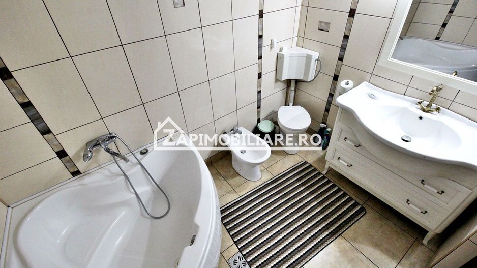 Casa 5 camere, 250 mp,3 băi,2.500mp teren,  0% comision - Poză 6