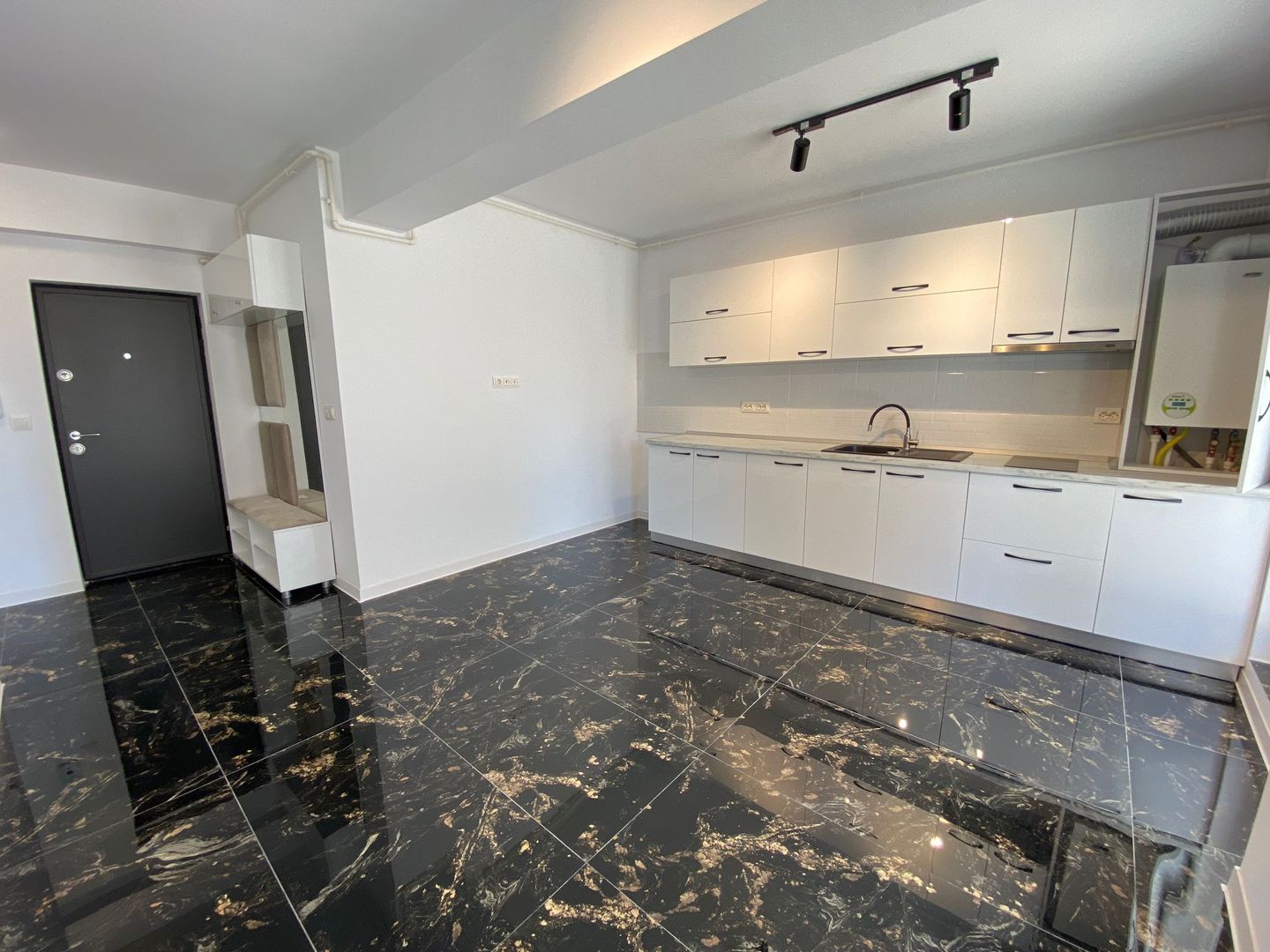 Apartament doua camere, complex Maramures-Otopeni - Poză 3